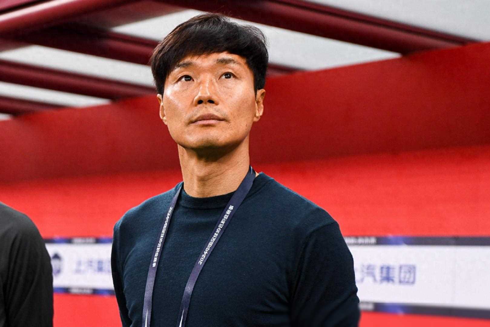 关于汉堡连战连败，迫切需要止战稳住局勢斯图加特主场大捧，取得不易胜的信息